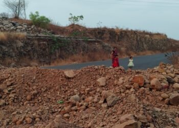  नळदुर्ग बायपास दोन महिन्यातच कोलमडला, वाहतूक कोंडी, अपघाताचा धोका वाढला