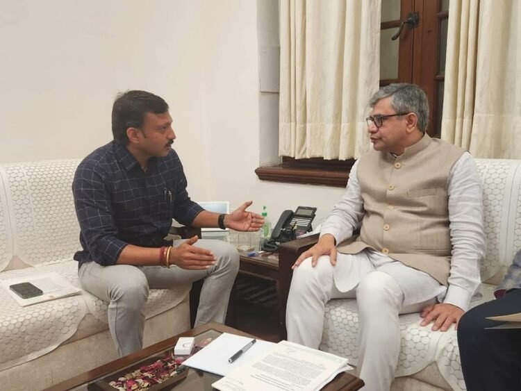 ओमराजेंच्या पाठपुराव्याला यश : ‘उस्मानाबाद रेल्वे स्टेशन’ चे नामकरण अखेर ‘धाराशिव रेल्वे स्टेशन’