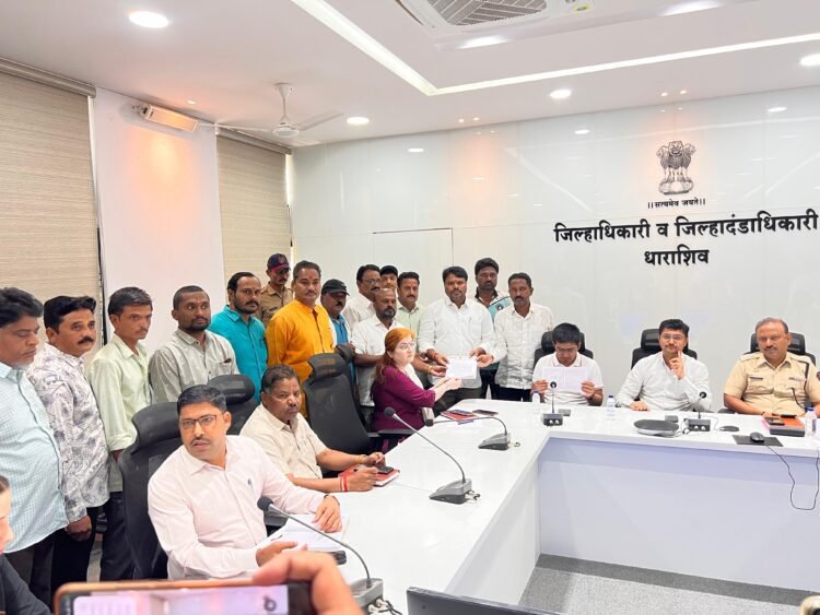 धाराशिवमध्ये निकृष्ट रस्ता कामाचा भोंगळ कारभार उघड