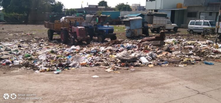 धाराशिव कचऱ्याच्या खाईत : शहरभर घाणीचे साम्राज्य!