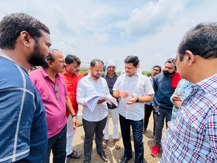 धाराशिव शहरातील सर्व्हिस रोडच्या कामाची आमदार कैलास पाटील यांच्याकडून झाडाझडती;