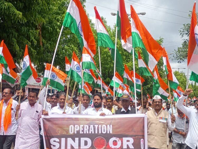 धाराशिवमध्ये ‘ऑपरेशन सिंदूर’चा विजयोत्सव; भव्य तिरंगा रॅलीने शहर दणाणले