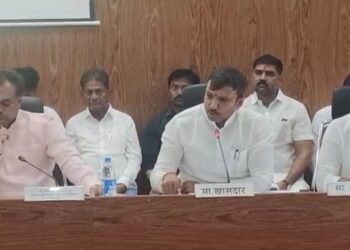 अरे देवा! एका कानाफुसीने थांबले धाराशिवचे २६८ कोटी! पालकमंत्र्यांनी केला ‘वादळी’ खुलासा!