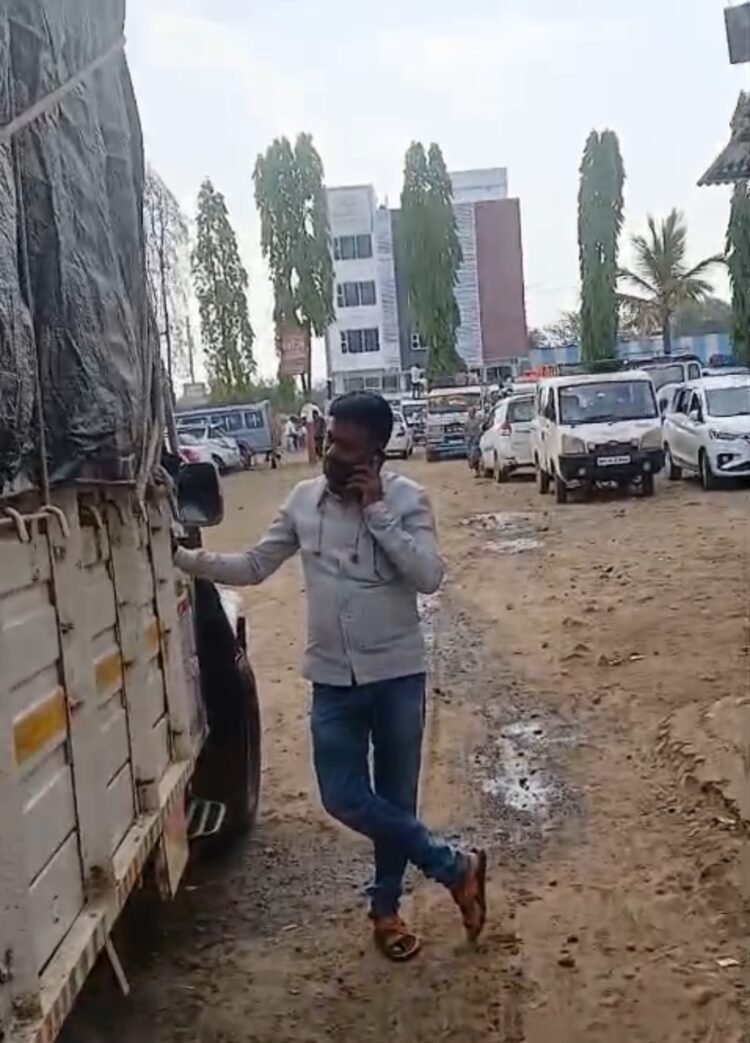 तुळजापूर यात्रा मैदान भूसंपादन प्रकरण: समितीचा अहवाल सादर, भूखंड विक्री आणि परवानग्यांवर गंभीर ताशेरे