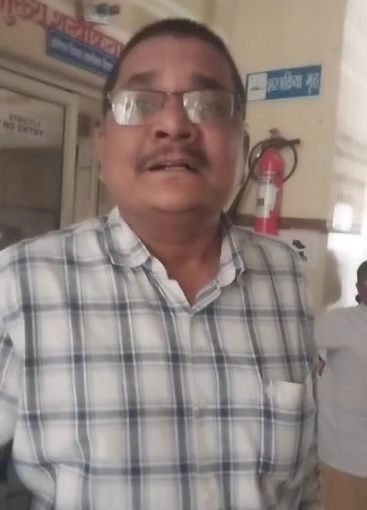 परंडा उपजिल्हा रुग्णालयात पत्रकाराला दमबाजी