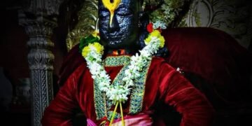 माणसाने माणसाशी कसं वागावं, हे विठ्ठल एका भक्ताला सांगतोय…