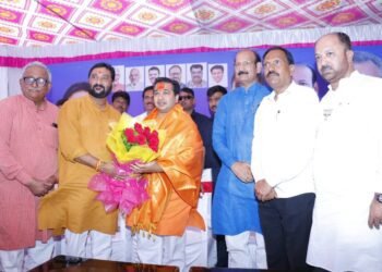  ‘राणे’ आले, आणि ‘राणा’ पळाले? कट्टर हिंदुत्वाचा डोस की वेळेवर साधलेला योगायोग!