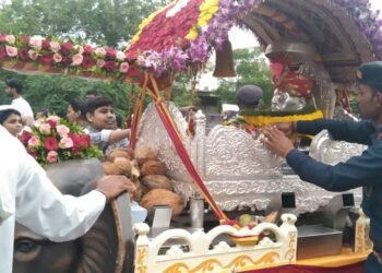 गजानन माऊली धाराशिव नगरी, भक्तीचा सागर लोटला घरोघरी!