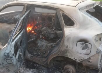 उमरगा जवळ बलेनो कारला आग, एकाचा होरपळून मृत्यू; घातपाताचा संशय