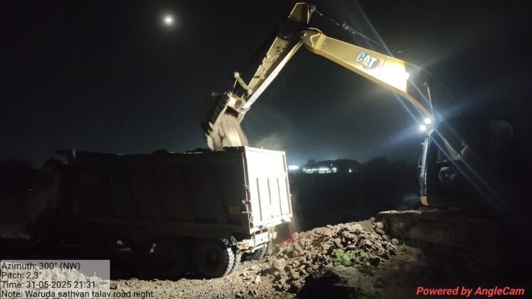 सोलापूर-धाराशिव रेल्वे मार्गाच्या कामासाठी अवैध गौण खनिज उत्खनन