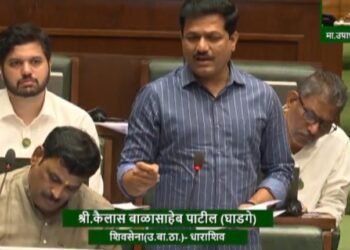 वाशीत धक्कादायक प्रकार: उपविभागीय पोलीस अधिकाऱ्यानेच शेतकऱ्याला ऊसाने झोडपले; विधानसभेत तीव्र पडसाद