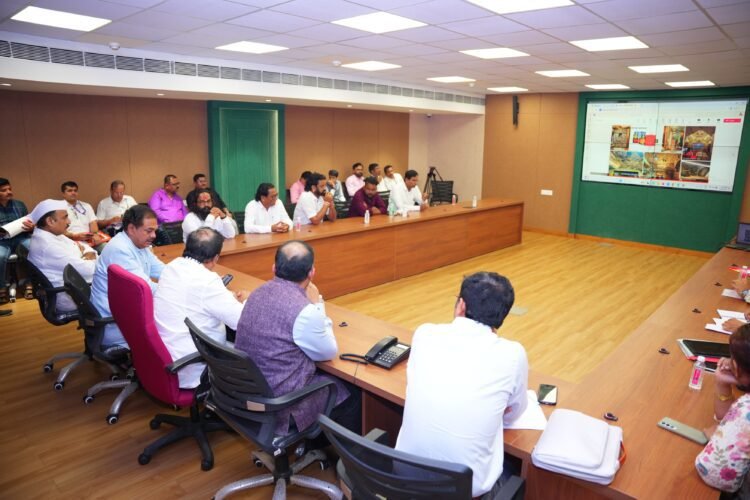 श्री तुळजाभवानी मंदिर जीर्णोद्धार: विकास आराखड्याबद्दल संभ्रम, पुजारी मंडळाची पारदर्शकतेची मागणी