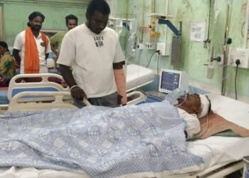 चोराखळीमध्ये डान्सबारसमोर गोळीबार; जुन्या वादातून एकावर हल्ला, एक जण जखमी