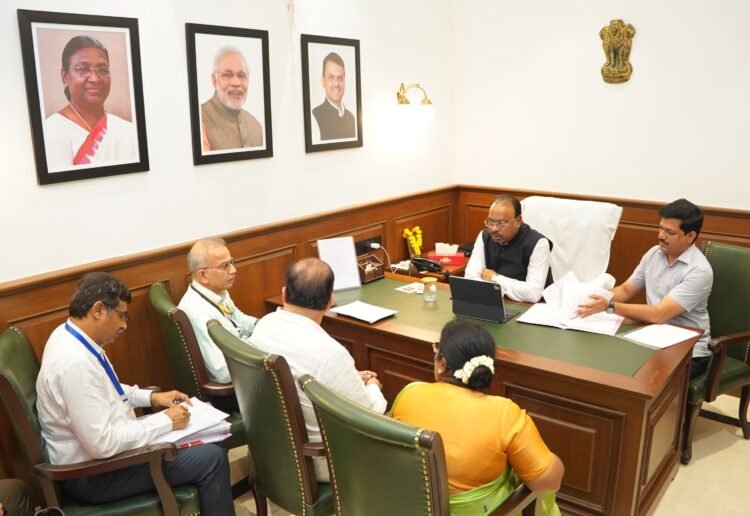 धाराशिव-सोलापूर रेल्वे भूसंपादन: वडगावच्या शेतकऱ्यांच्या मोबदल्यात मोठी घट