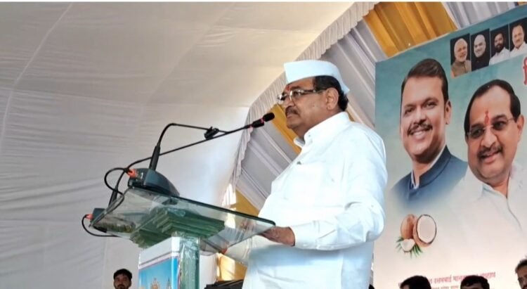 अजित पवारांनी जनाची नाही, तर मनाची तरी ठेवावी; राधाकृष्ण विखे-पाटलांचा घरचा आहेर