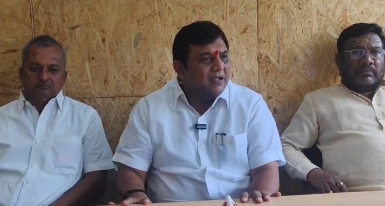 तुळजापुरात राजकीय वाद पेटला: आव्हाडांसमोरील राडा हे आमदार राणा पाटलांचेच कटकारस्थान