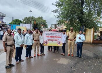 “DJ नको, शांतता हवी!” – शिराढोणच्या रस्त्यांवर घुमला चिमुकल्यांचा आवाज, मोठ्यांना केले निशब्द!