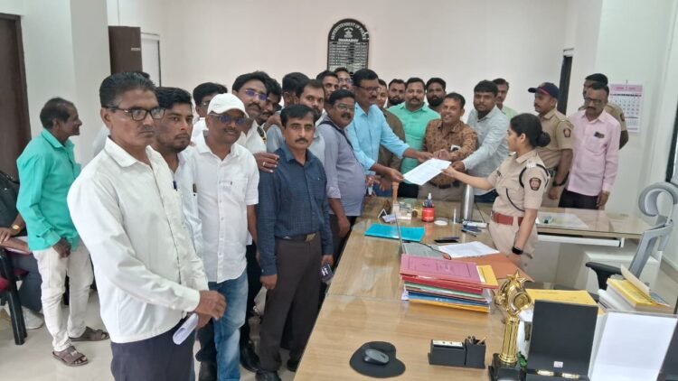 ‘धाराशिव लाइव्ह’च्या संपादकाला धमकी; आनंद कंदलेवर कारवाईच्या मागणीसाठी पत्रकार एकवटले