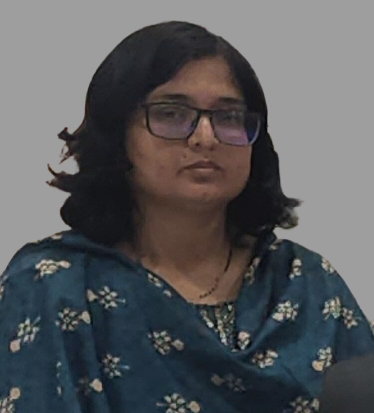 धाराशिव तहसीलदार मृणाल जाधव यांच्यावर 100 कोटींच्या भ्रष्टाचाराचा आरोप, एसीबीकडून चौकशीची मागणी