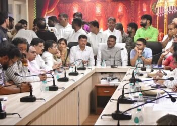 तुळजापूर नवरात्र महोत्सव सुरक्षित आणि सुरळीत पार पाडा; पालकमंत्री प्रताप सरनाईक यांचे प्रशासनाला निर्देश