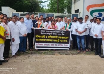 जनसुरक्षा कायदा रद्द करा; धाराशिवमध्ये महाविकास आघाडीचे तीव्र आंदोलन