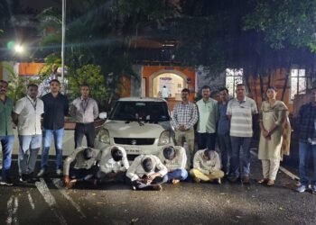 तुळजापुरात दरोड्याचा कट उधळला; शारदीय नवरात्रोत्सवापूर्वी स्थानिक गुन्हे शाखेची मोठी कारवाई, पाच जणांना अटक