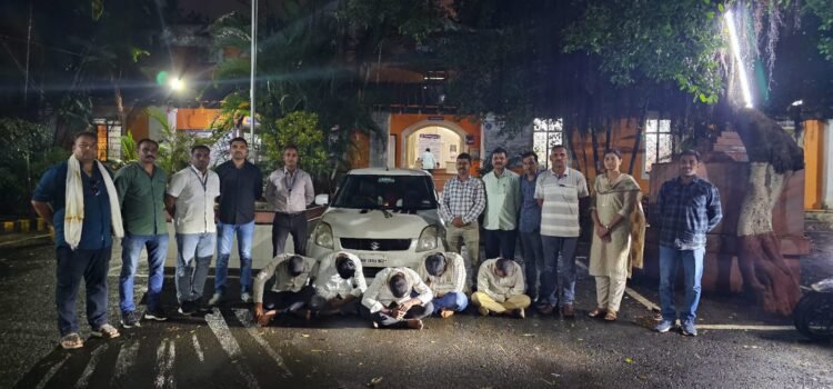 तुळजापुरात दरोड्याचा कट उधळला; शारदीय नवरात्रोत्सवापूर्वी स्थानिक गुन्हे शाखेची मोठी कारवाई, पाच जणांना अटक