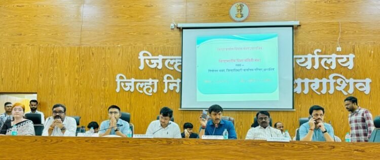 निकृष्ट कामांवरून ठेकेदारांवर कारवाई करा, सर्व प्रलंबित कामे तातडीने मार्गी लावा…