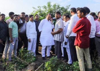 धारशिवच्या डोळ्यात पाणी: सरकार, आता तरी अश्रू पुसा!