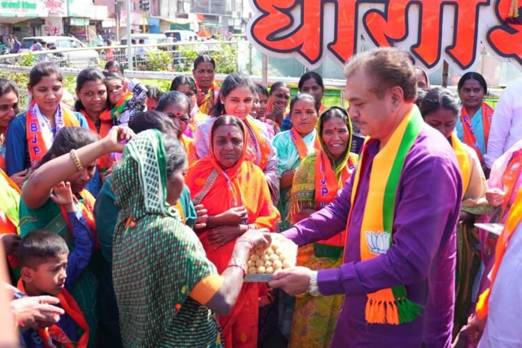 नळाला २४ तास पाणी’… १५ वर्षांनी पुन्हा तेच आश्वासन; धाराशिवकर म्हणतात, ” दादा , हे गाजर किती दिवस?”