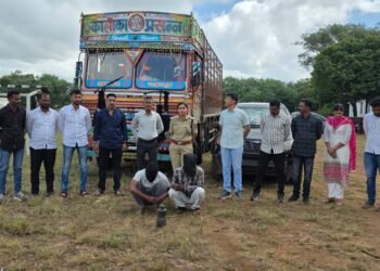 राष्ट्रीय महामार्गावर ‘जॅक’ टाकून दरोडा टाकणाऱ्या आंतरजिल्हा टोळीच्या मुसक्या आवळल्या