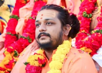 तुळजापूरला ‘अस्वच्छ’ राजकारण नको; महंत इच्छागिरी महाराजांची निवडणुकीतून अलिप्त राहण्याची घोषणा!