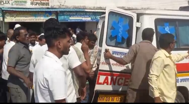 अणदूरजवळ भीषण अपघात; क्रूझरचे टायर फुटून ४ ठार, १२ जखमी