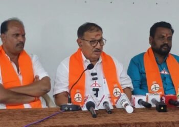 “राणा पाटलांचे ‘इलेक्टिव्ह मेरीट’ म्हणजे त्यांची हुजरेगिरी”; सुधीर पाटलांचा घणाघात