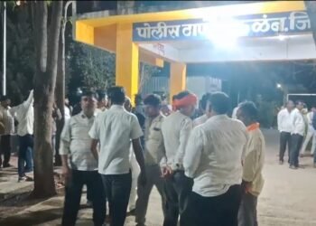 कळंबमध्ये निवडणुकीच्या तोंडावर तुफान राडा! पैसे वाटपावरून भाजप-काँग्रेस भिडले; डॉक्टर पतीला मारहाण तर काँग्रेसच्या तरुणाचा पाय मोडला