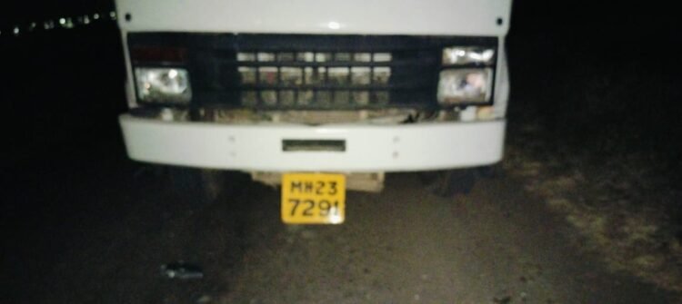 मोठी बातमी: तेरखेडा अपघाताला हिंसक वळण! संतप्त जमावाने पवनचक्कीची ३ वाहने पेटवली