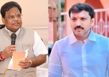 मोठा खुलासा! दोन्ही शिवसेना एकत्र येणार? तानाजी सावंत-ओमराजेंच्या ‘त्या’ गुप्त भेटीचे सत्य आले समोर