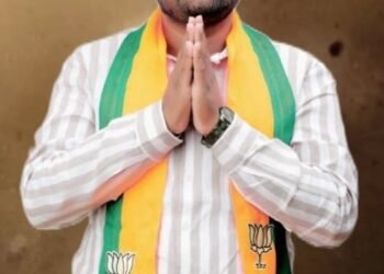 अणदूरमध्ये हाय व्होल्टेज ड्रामा ! माजी मंत्री मधुकरराव चव्हाण याचे नातू रणवीर चव्हाणांच्या ‘बिनविरोध’ स्वप्नाला ‘वंचित’चा ब्रेक!