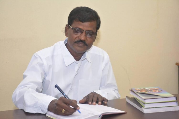 अणदूरमध्ये हाय व्होल्टेज ड्रामा ! माजी मंत्री मधुकरराव चव्हाण याचे नातू रणवीर चव्हाणांच्या ‘बिनविरोध’ स्वप्नाला ‘वंचित’चा ब्रेक!