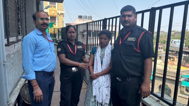 तुळजाभवानी मंदिर परिसरात चोरीचा डाव उधळला; महिला चोरटी रंगेहात जेरबंद