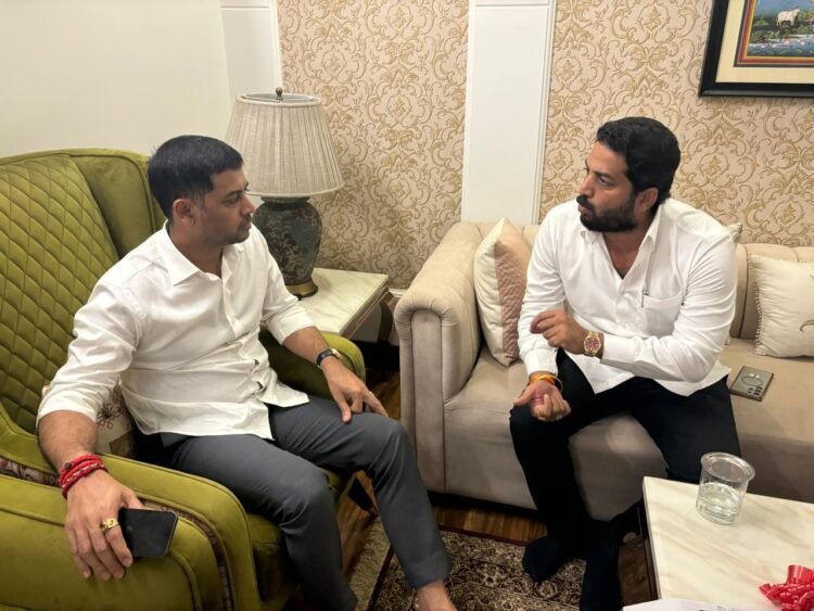 शिंदेंच्या शिवसेनेत ‘अंतर्गत सर्जिकल स्ट्राईक’! धाराशिवच्या राड्यानंतर सोलापुरातून ‘बरखास्त’चे आदेश?