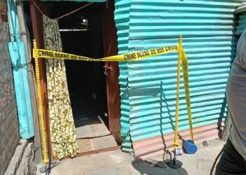 बेरडवाडीत हादरवणारी घटना: पतीने केली पत्नी आणि ८ वर्षीय चिमुकलीची कुऱ्हाडीने वार करून निर्घृण हत्या