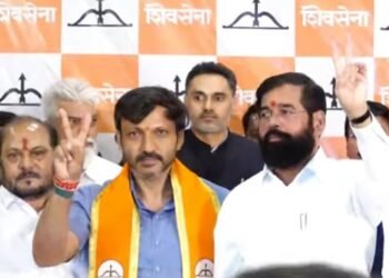 निष्ठेची मशाल विझवून सत्तेचा धनुष्यबाण हाती; ओमराजेंची नवी राजकीय परीक्षा !