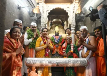 २० वर्षांच्या निस्सीम भक्तीला साद: धाराशिवच्या माने दांपत्याला मिळाला विठ्ठल-रुक्मिणी महापूजेचा मान