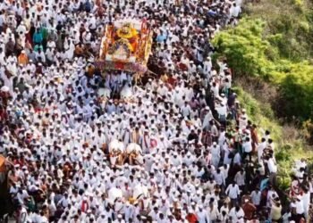 पंढरीची वारी आपणास काय शिकवते?