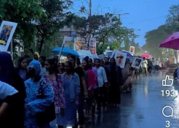 नीट पेपरफुटी प्रकरणी विद्यार्थ्यांच्या समर्थनार्थ धाराशिवात कॅन्डल मार्च; आमदार कैलास पाटील यांचा सहभाग