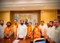 ठाकरे गटाला धक्का; धाराशिवच्या चार नगरसेवकांचा शिवसेना शिंदे गटात प्रवेश
