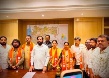 ठाकरे गटाला धक्का; धाराशिवच्या चार नगरसेवकांचा शिवसेना शिंदे गटात प्रवेश