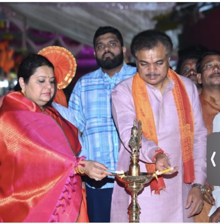 ‘माऊलीं’चा नवा शोध! पिंपळ्याच्या महादेवाचे दर्शन घ्या आणि थेट ‘मुख्यमंत्री’ व्हा!