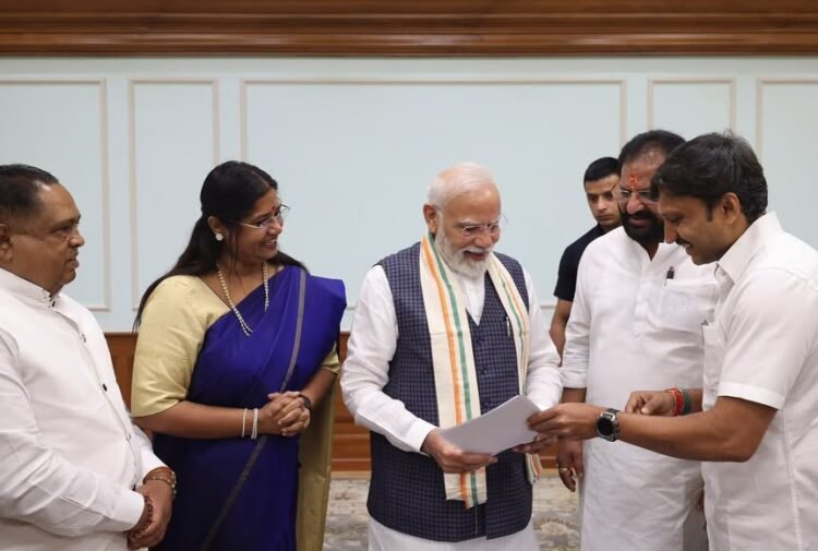 पंतप्रधान मोदींची भेट घेत ओमराजे निंबाळकरांनी मांडल्या धाराशिवच्या विकासाच्या मागण्या
